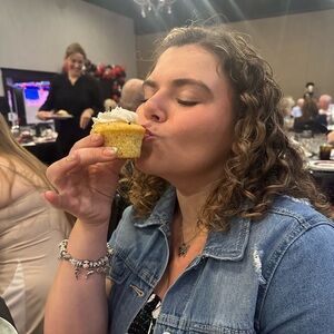 Meet your Posher, Nicole